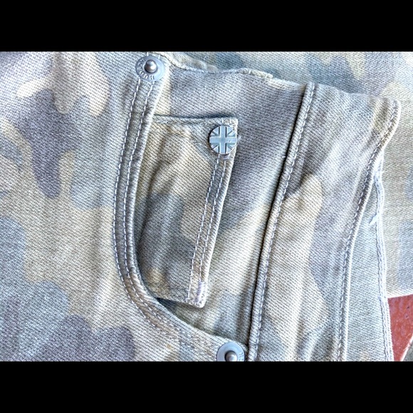 HUDSON JEANS Camouflage NWT - Picture 8 of 8
